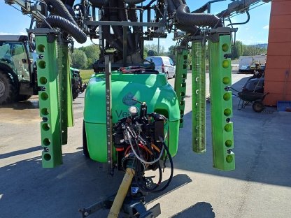 Bild 7:Višeredna Prskalica Tecnome