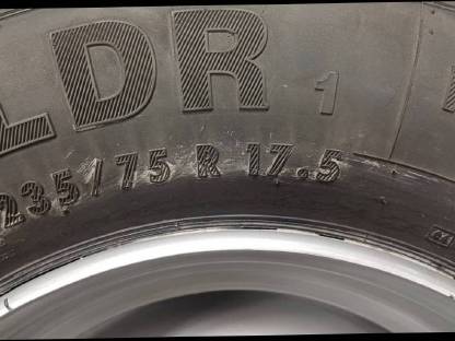 Bild 3:Komplett Kipperreifen 235/75R17,5 6 Loch ET0