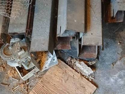 Bild 2:Aufstallung für Legehennen