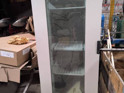 Bild 2:Serverschrank