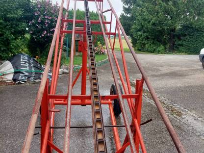 Bild 2:Ballenförderband 8 m
