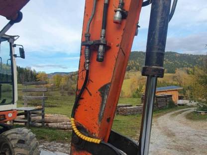 Bild 6:Mobilbagger Schaeff-Terex HLM 32