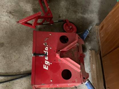 Bild 2:Egedal E2H Düngerstreuer