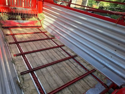 Bild 2:PÖTTINGER BOSS I Tieflader