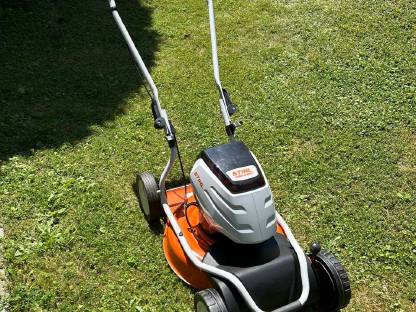 STIHL RMA 2 RPV Akkurasenmäher