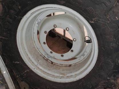 Reifen 480/65 R28