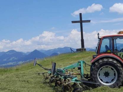 Bild 2:Kreiselheuer Deutz Fahr