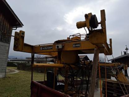 Bild 3:Krüger Heukran mit Knickarm und Telearm