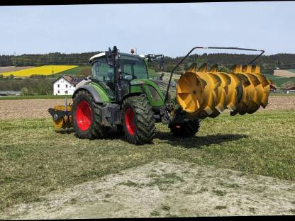 Bild 7:Siloverteiler Mammut Gigant 230