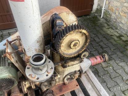 Bild 7:Bucher Kolbenpumpe