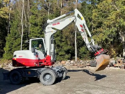 Bild 3:Take-Job TB295W, Mobilbagger