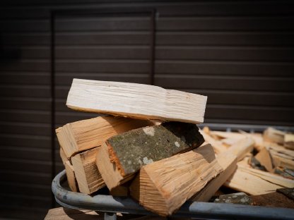 Bild 2:Buchenbrennholz, Hartholz trocken und ofenfertig, Zustellung