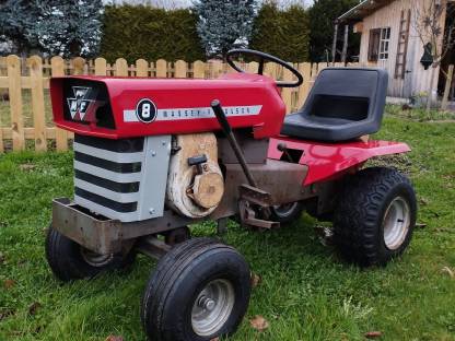 Massey Ferguson Rasentraktor