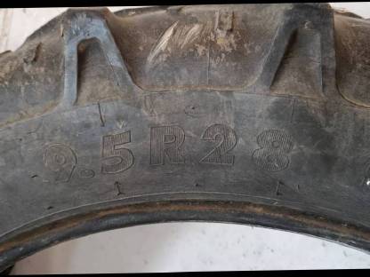 Bild 2:9.5R28 Reifen 9.5-28