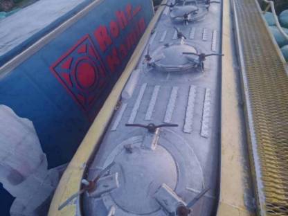 Bild 4:3-Achs Anhänger, Kässbohrer, Silowagen, 4 Kammern