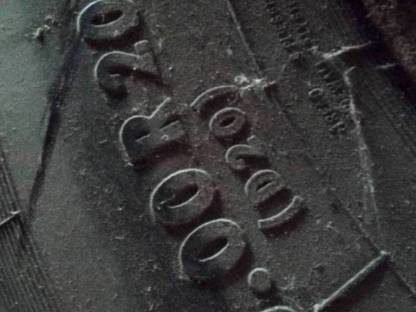 Bild 2:Lkw - Achse mit Reifen