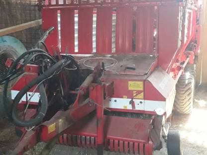 Bild 2:Pöttinger Ernteboss 2