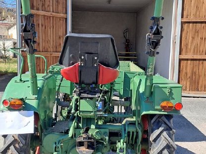 Bild 4:Geräteträger Fendt 230 GT