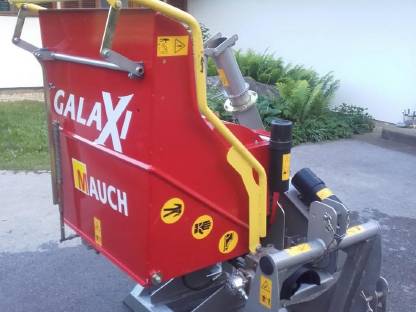 Bild 3:Häcksler GL&D 3-Punkt Hacker 165