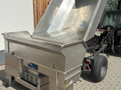 Rebler mit Einachskippmulde