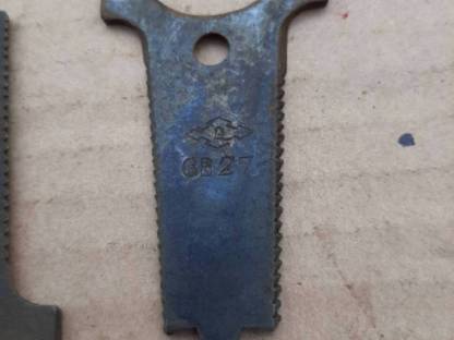 Bild 5:Verschiedene Mähbalken Fingerplatten