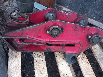 Bild 2:Bagger Schnellwechsler mechanisch