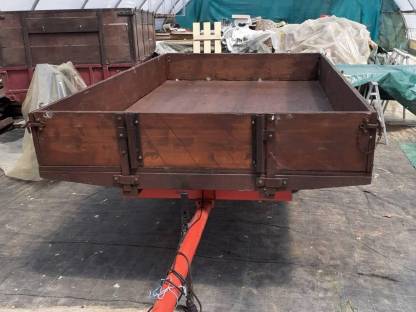 Bild 2:Traktor Anhänger