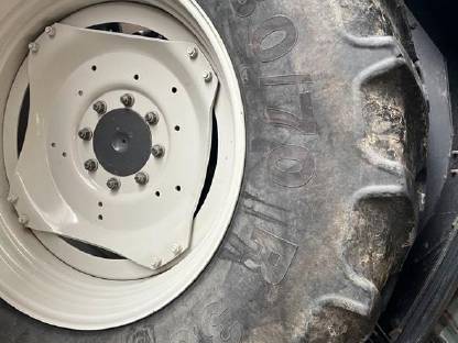 Bild 7:Valtra Traktor 123N, Bulldog