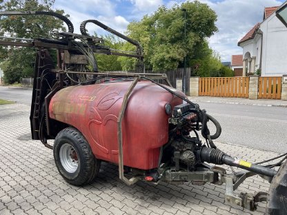 Bild 4:Mitterer Weingartenspritze