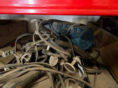 Bild 2:Demag Kettenzug