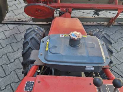 Bild 5:Bucher M500 Eingrasmäher