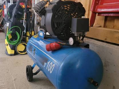 Bild 3:Kompressor ABAC LT 100