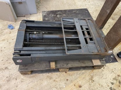 Bild 6:Hubmast Jungheinrich