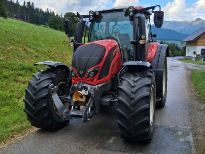Bild 2:Valtra N154 Direct