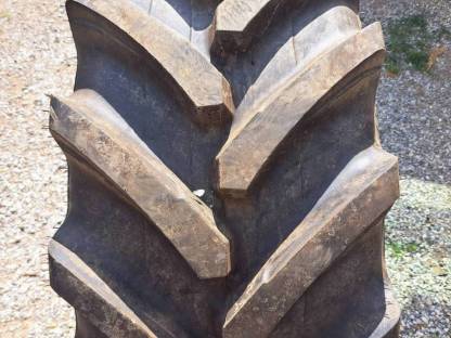 Reifen 420/70R24