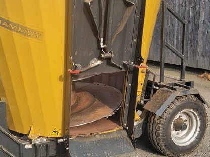 Bild 9:Mammut PM 4 A Futtermischwagen