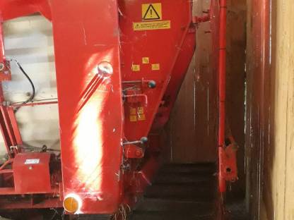 Bild 3:Pöttinger Ernteboss 2