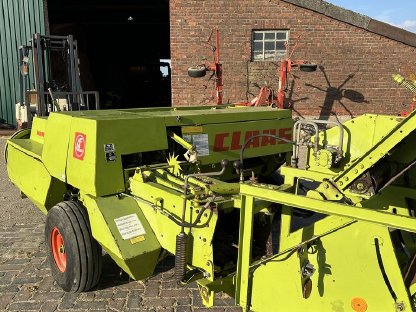 Bild 3:HD Ballenpresse Claas Markant 50 m. hydr. Schleuder