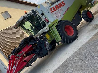 Bild 5:Lohndrusch mit 6 Schüttler Claas Lexion