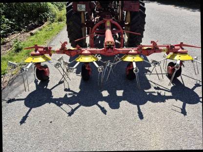 Bild 2:Pöttinger Zetter HIT 40 N