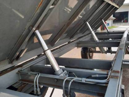 Bild 2:Müllner Zweiseitenkipper, Anhänger 10 t NL