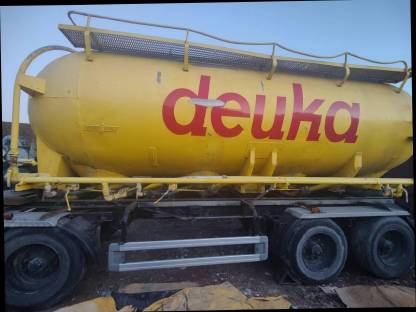 Bild 2:3-Achs Anhänger, Kässbohrer, Silowagen, 4 Kammern