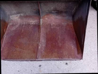 Bild 5:Frontladerschaufel, Hoftracschaufel mit Euro-Aufnahme