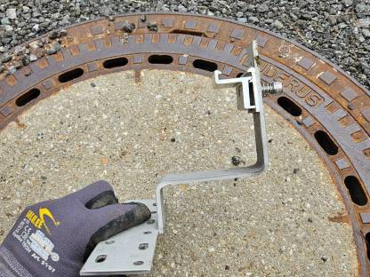 Bild 2:Photovoltaikhalter für Dachziegel