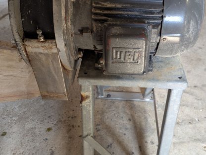 Bild 2:Getreidequetsche & Getreidemühle – robust & einsatzbereit