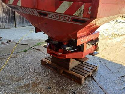 Bild 3:Düngerstreuer Rauch MDS 921