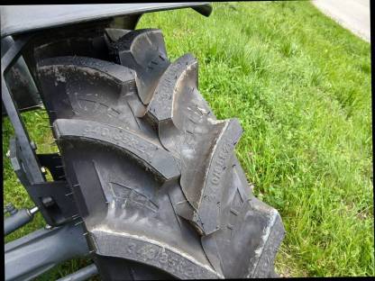 Neue Petlas Reifen 420/85R34 und 340/85R24