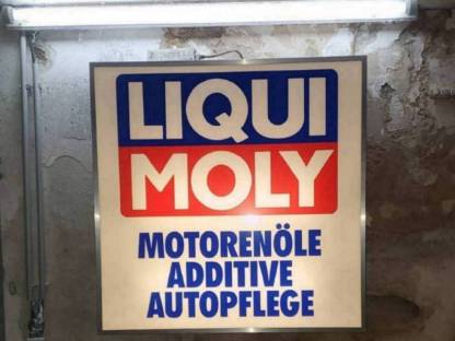 Bild 3:Leuchtreklame