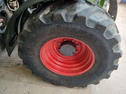 Trelleborg 600/65R38, BKT 540/65R24