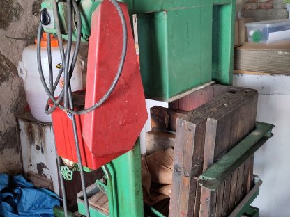 Bild 2:Voran Mostpresse